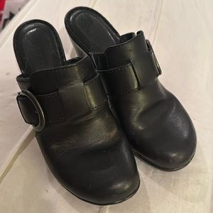 BORN Leather Clog Platform Round Toe Black Buckle Slip On 7 38 cqk10 w62…